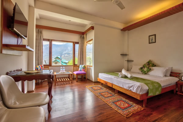 resorts in manali